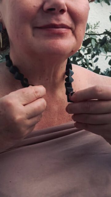 Der Frühling kommt, Zeit zu blühen und zu glänzen. ✨🌸#amberjewelry #bernstein #bernsteinschmuck #pulheim