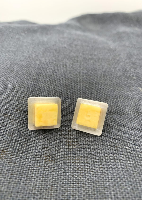 minimalistische Bernstein Ohrstecker