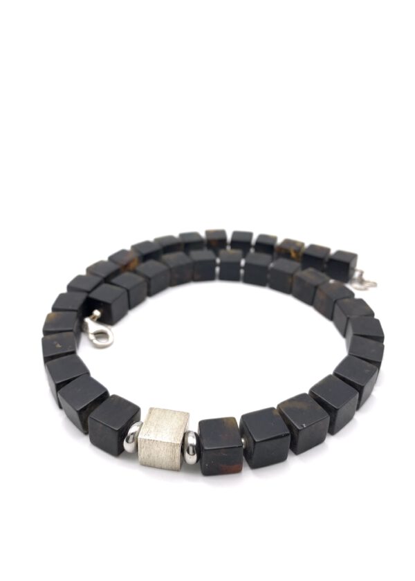 Schwarzer Bernstein Kette