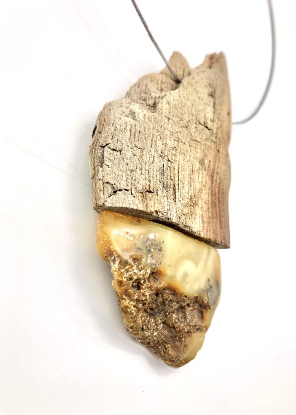 Bernsteinkette mit Treibholz