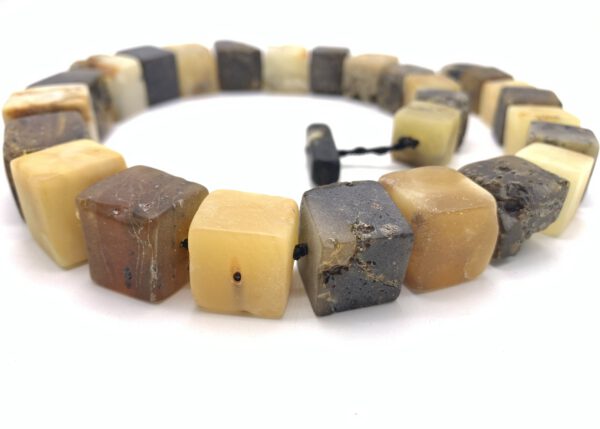 Bernsteinschmuck extravagant