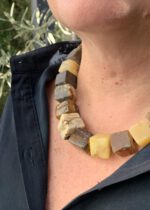 Bernsteinschmuck extravagant