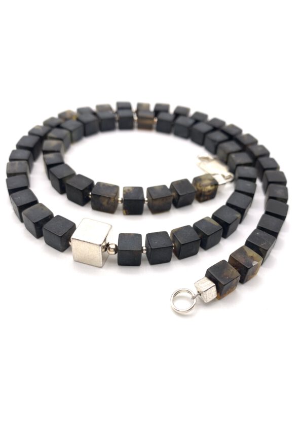 schwarzer Bernstein Kette