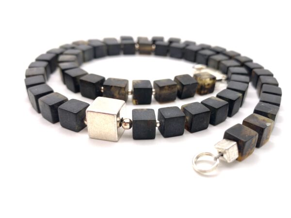 schwarzer Bernstein Kette