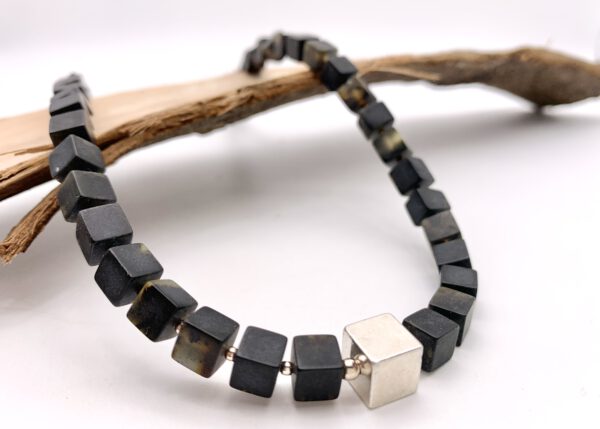 schwarzer Bernstein Kette