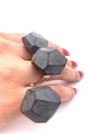 schwarzer Bernstein Ring