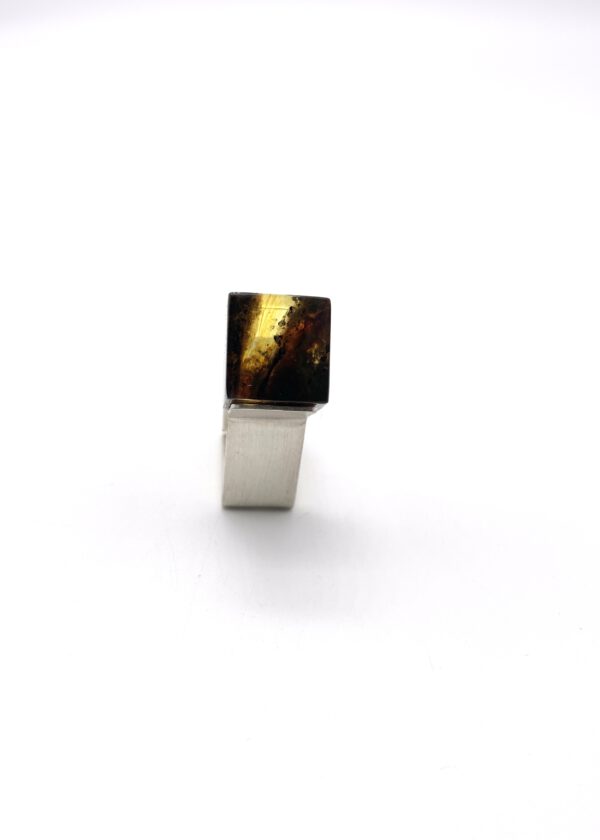 extravaganter Bernsteinschmuck