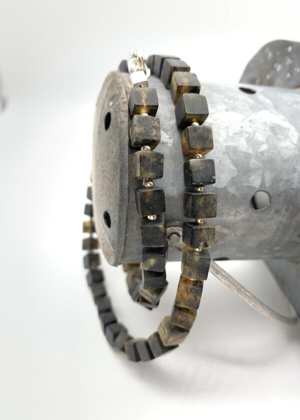 Schwarzer Bernstein Kette