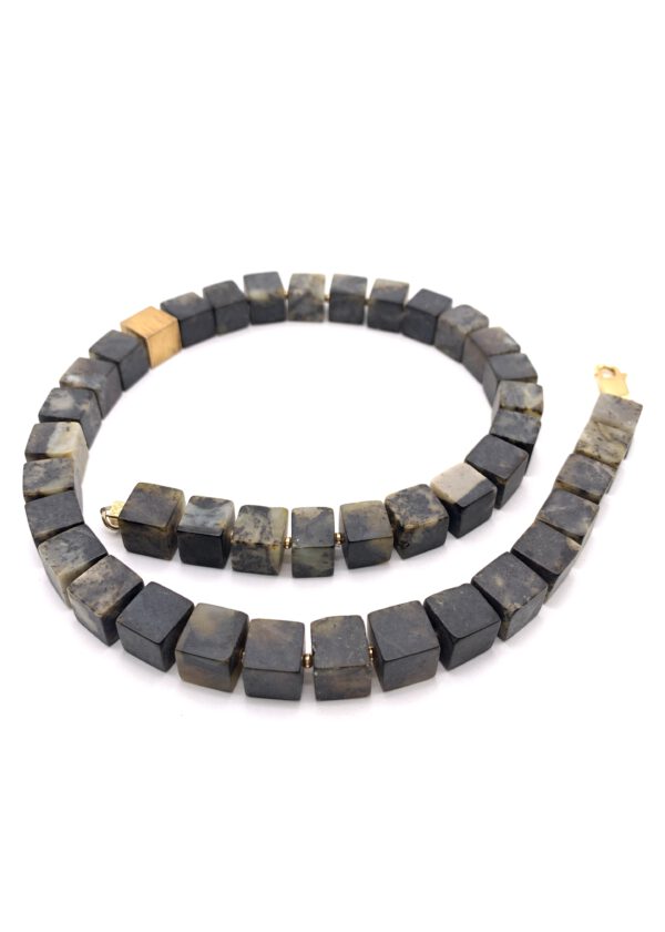 Schwarzer Bernstein Kette
