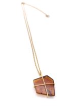 Bernsteinkette gold, Polygon No.5 in Cognac – Bild 3