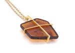 Bernsteinkette gold, Polygon No.5 in Cognac – Bild 4