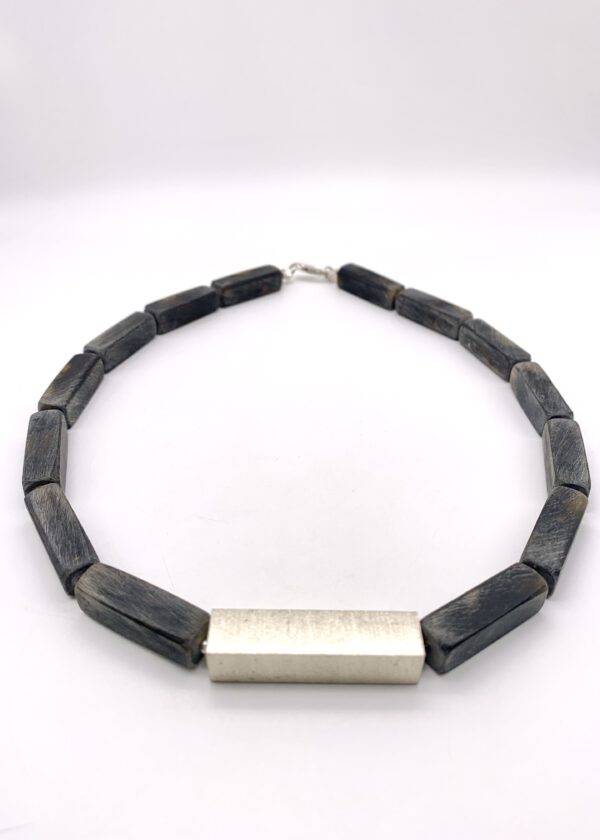 schwarzer Bernstein Kette