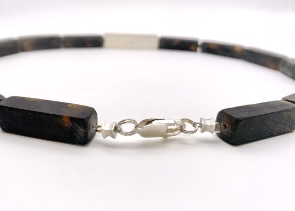 schwarzer Bernstein Kette