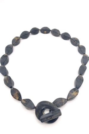 Schwarzer Bernstein Kette