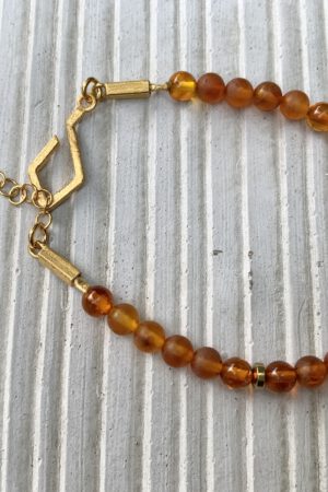 Bernstein mit gold