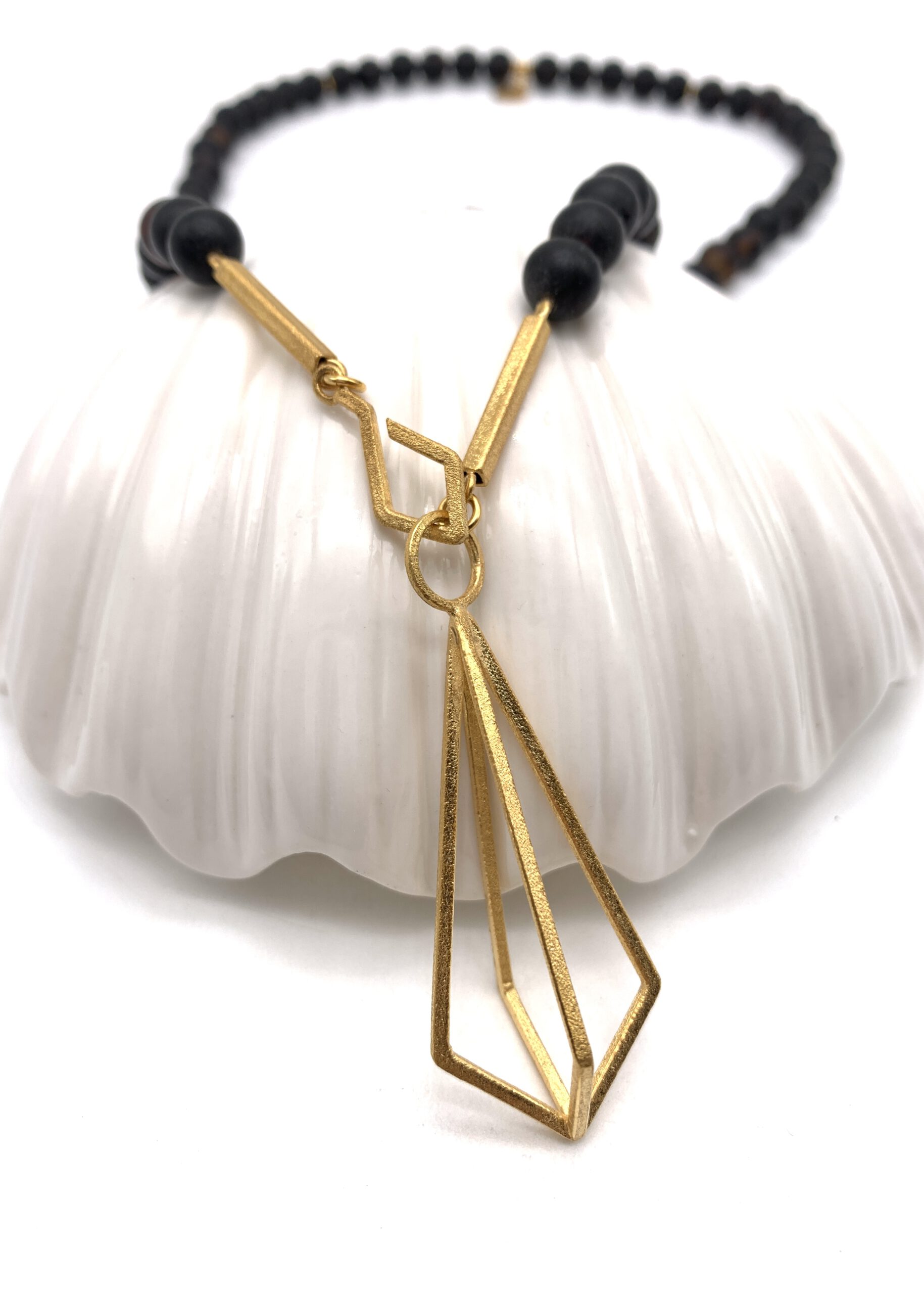 Bernstein mit gold Bernstein mit gold